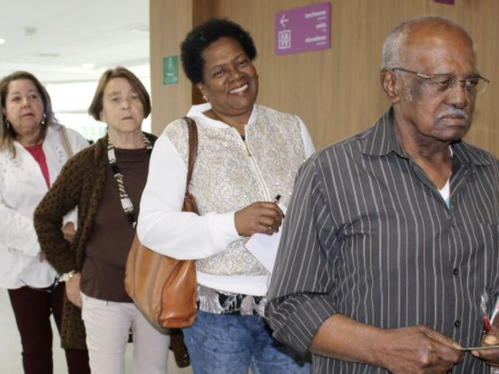 Brasil terá mais aposentados do que trabalhadores ativos daqui a 40 anos. Reforma da previdência pode evitar colapso no sistema