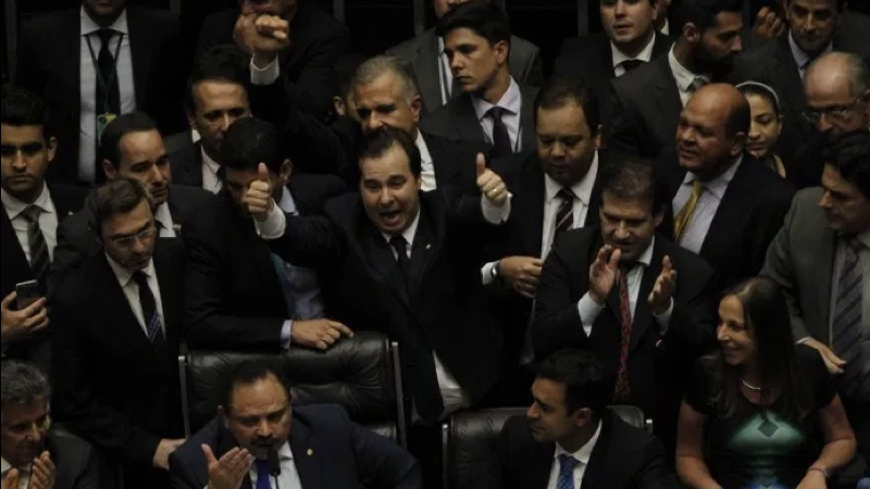 rodrigo maia e .001