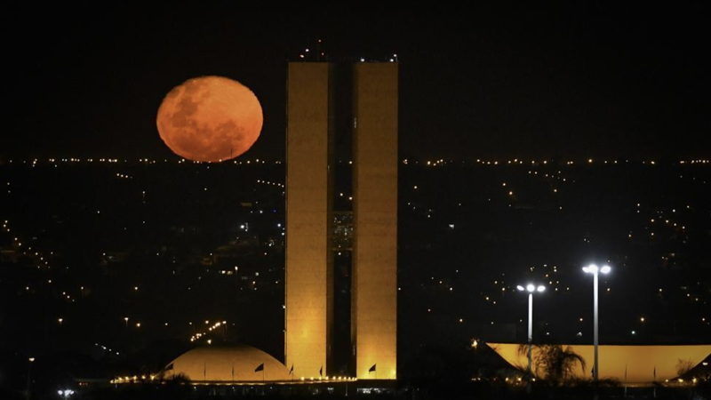 sessão fantasma.001