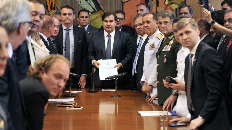 militares.001
