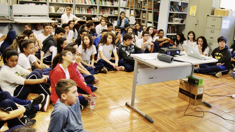 ESCOLA.001