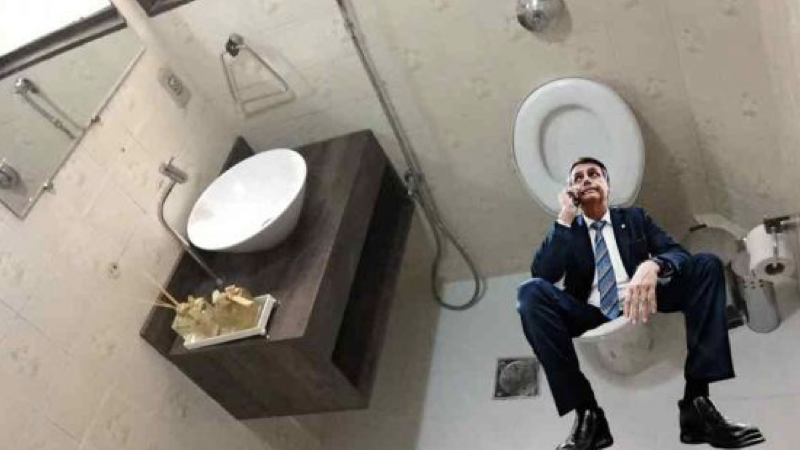 bolsonaro cagando.001