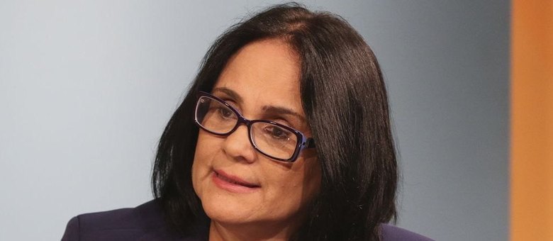 deputados-aprovam-titulo-de-cidada-sergipana-a-ministra-damares-regina-alves-30042019154532315
