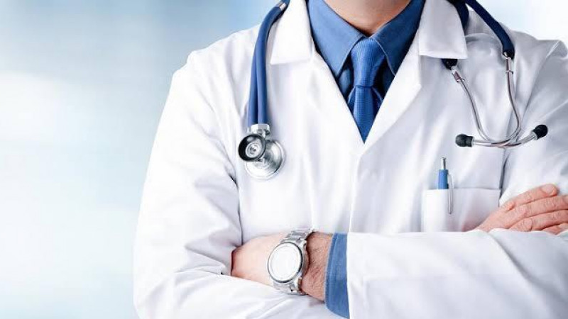 médico 002