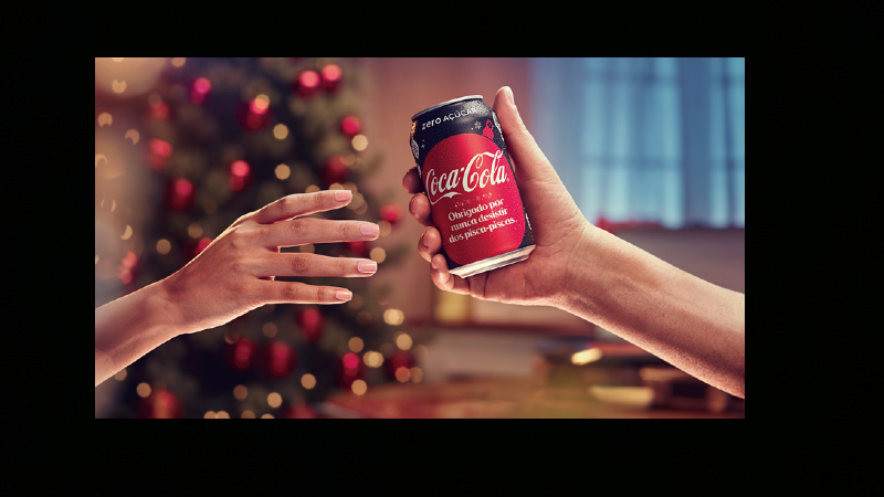 A centésima campanha de Natal da Coca-Cola, num ano de pandemia e  isolamento, consegue mostrar, de uma forma emocionante, como é importante  as pessoas estarem juntas - OgazeteirO