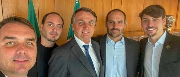 familia bolsonaro twitter