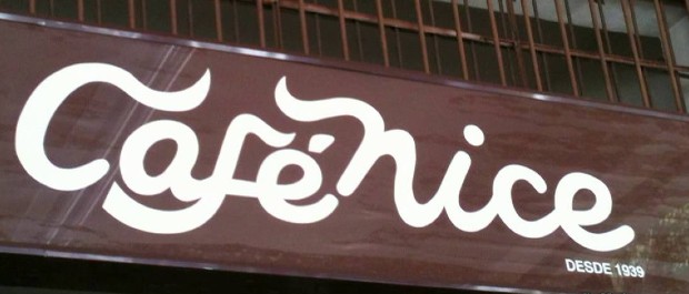 café