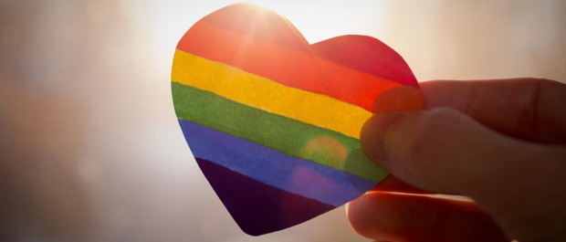 Comissão na Câmara dos Deputados, que poderia ser chamada de “Comissão do atraso e que gosta de mandar na vida alheia”, aprovou a proibição de casamento entre duas pessoas do mesmo sexo
