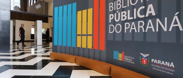 biblioteca pública do Paraná