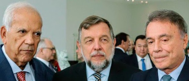 não assinaram