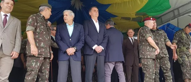 exercito e bozo
