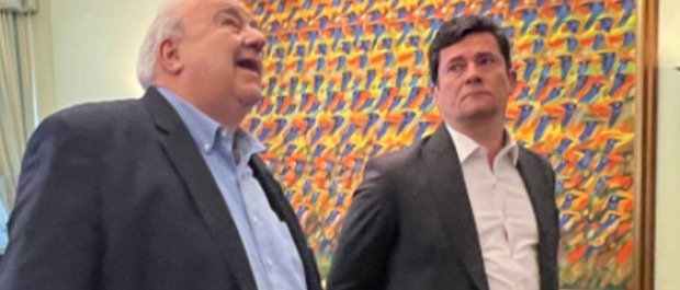 moro e grega perguntinha