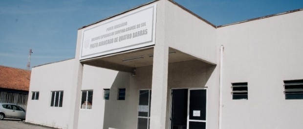 FÓRUM QUATRO BARRAS