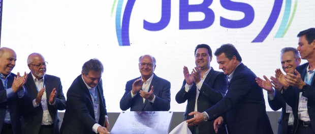 JBS investe R$ 1 bilhão