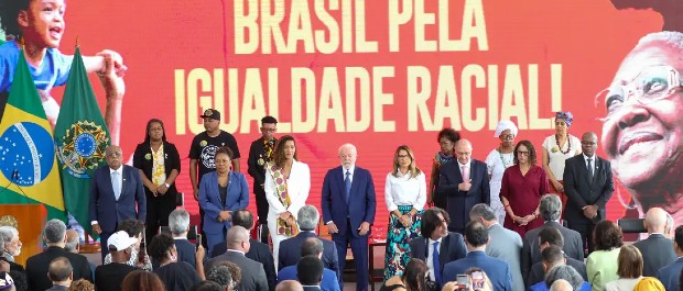 Dia da Consciência Negra. Lula apresentou o segundo pacote do governo pela igualdade racial