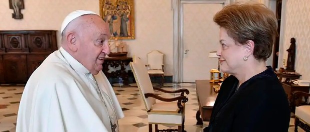 Papa Francisco recebe Dilma Rousseff no Vaticano.<br>Os dois conversaram sobre o combate à desigualdade e à fome